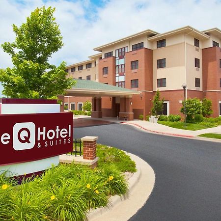 The Q Hotel & Suites Springfield Exterior foto
