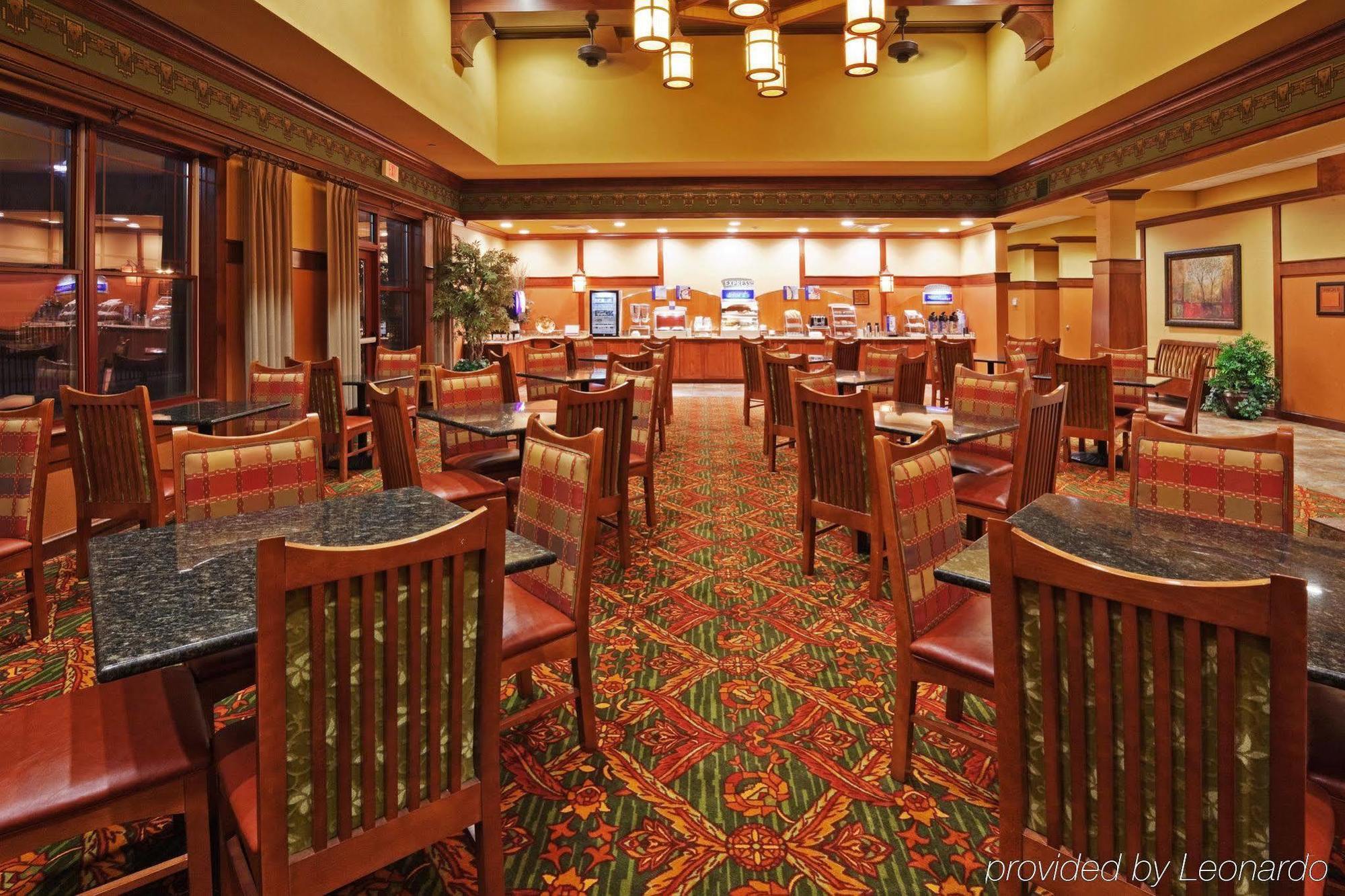 The Q Hotel & Suites Springfield Restaurante foto