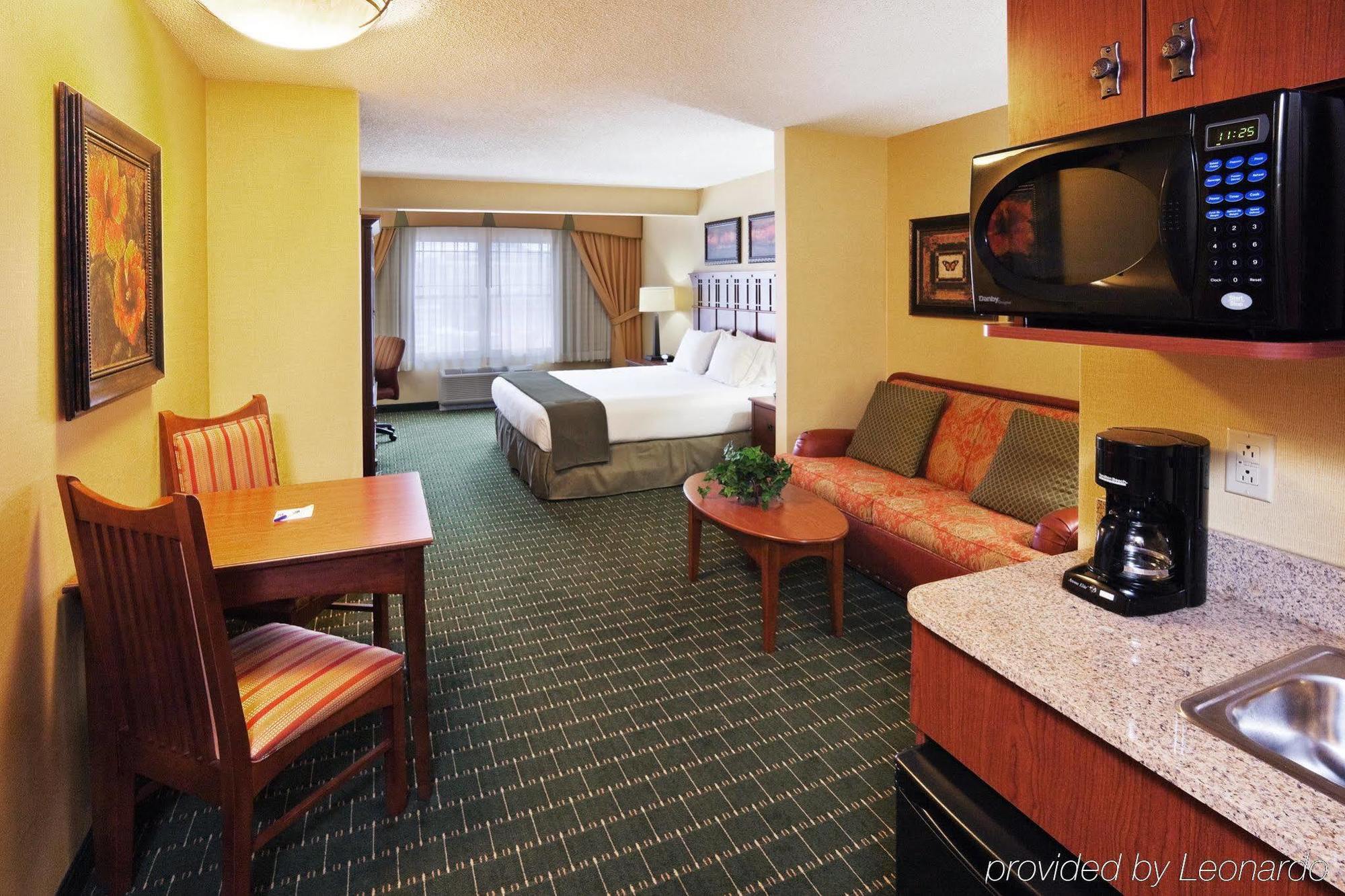 The Q Hotel & Suites Springfield Quarto foto